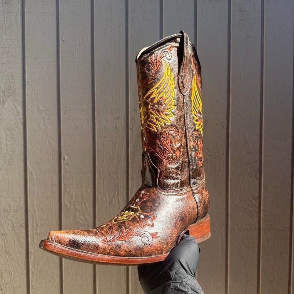 #73 Cracked Effect Leather Boot in Brown Color, Style Model 5001
